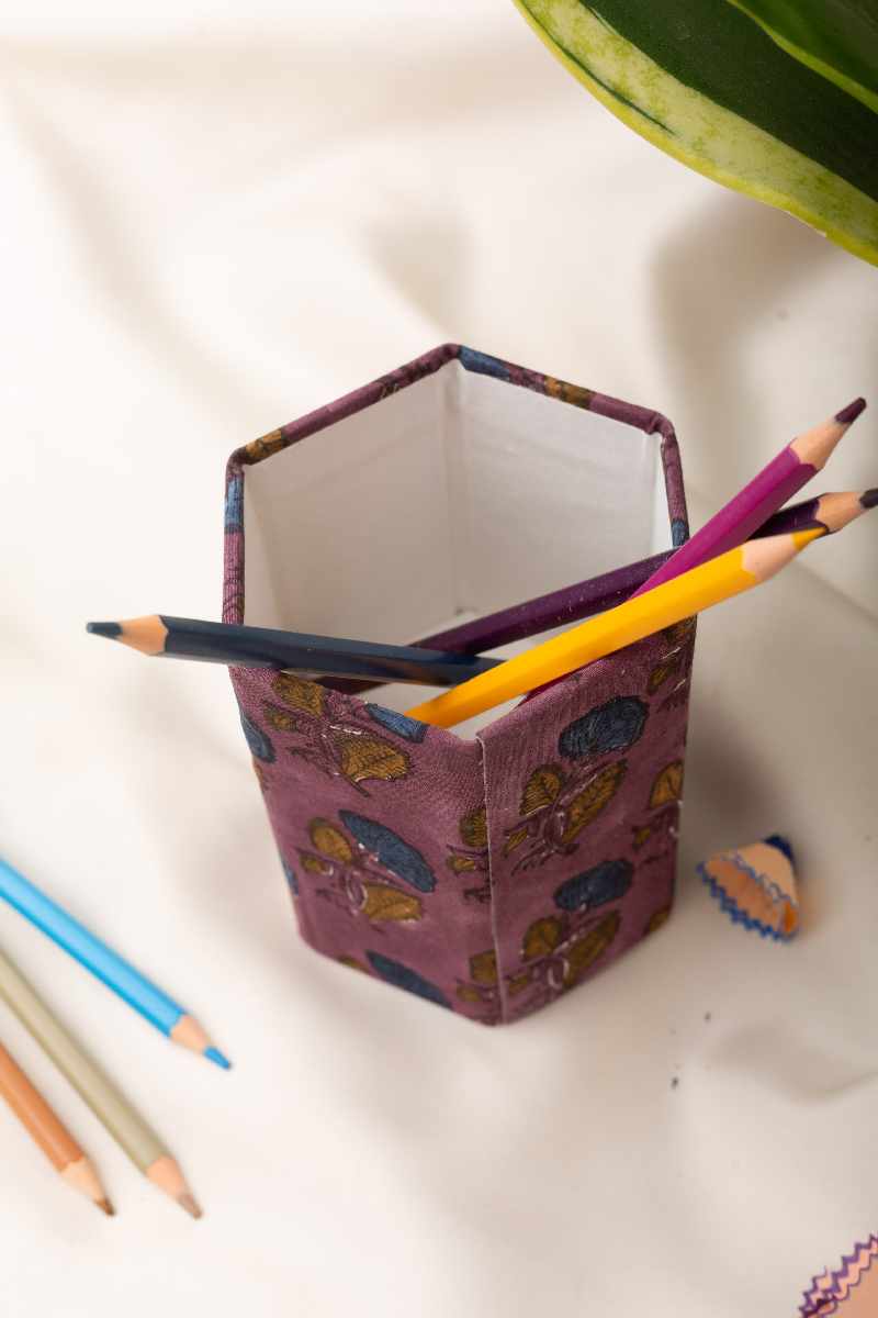Image for Kusvaa Peh004 Kalam Dhari Pen Holder Front