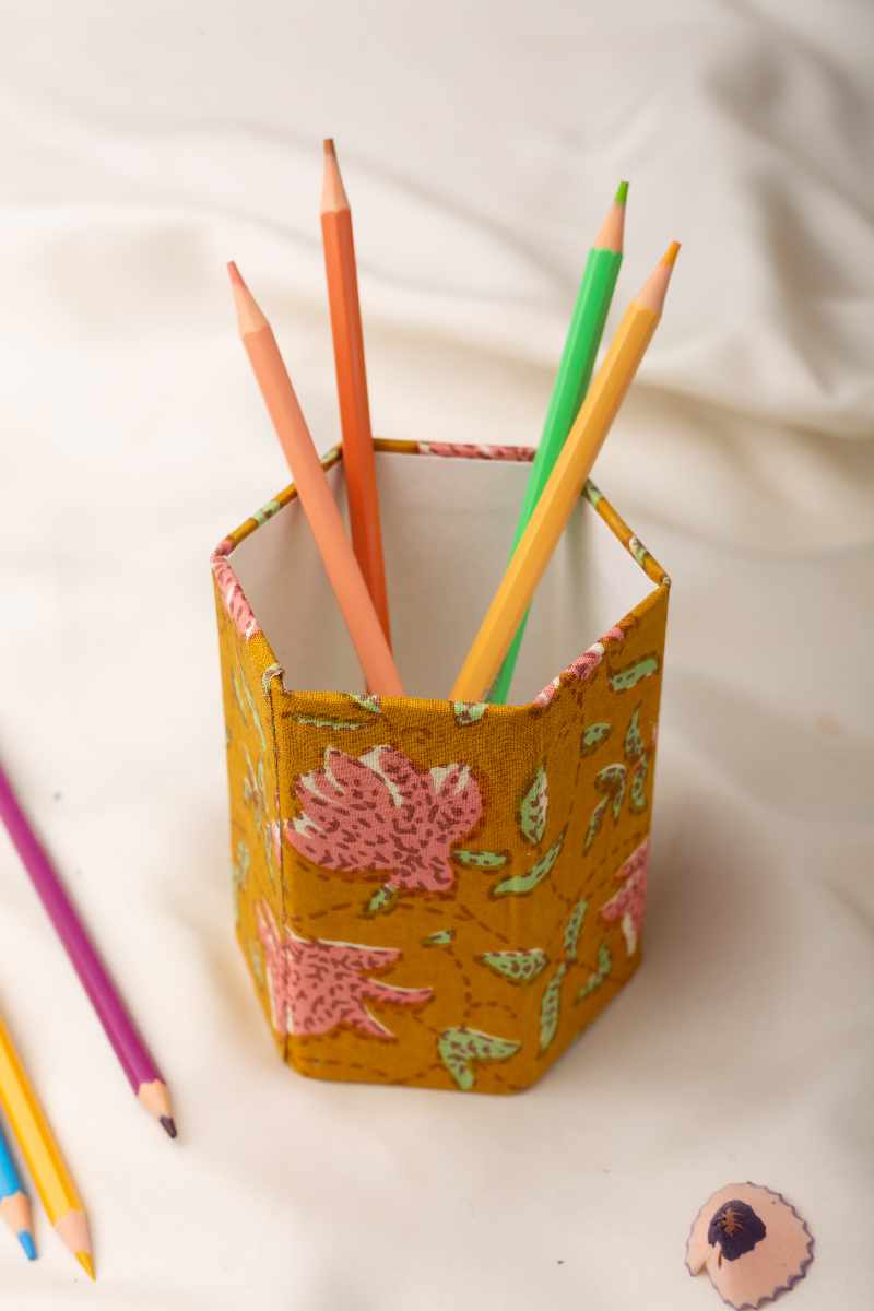 Image for Kusvaa Peh012 Kalam Dhari Pen Holder Front