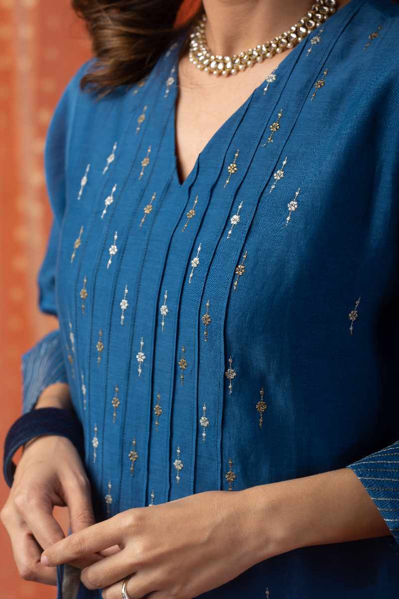 Image for Kusvaa Cood012 Ruma Chanderi Kurta Pant Set Closeup 2