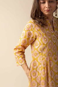 Image for Kusvaa Cood021 Nistha Cotton Handblock Kurta Pant Set Side