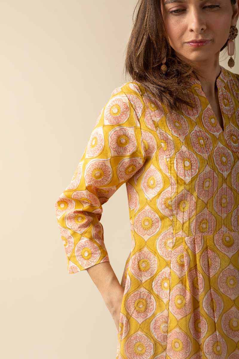 Image for Kusvaa Cood021 Nistha Cotton Handblock Kurta Pant Set Side