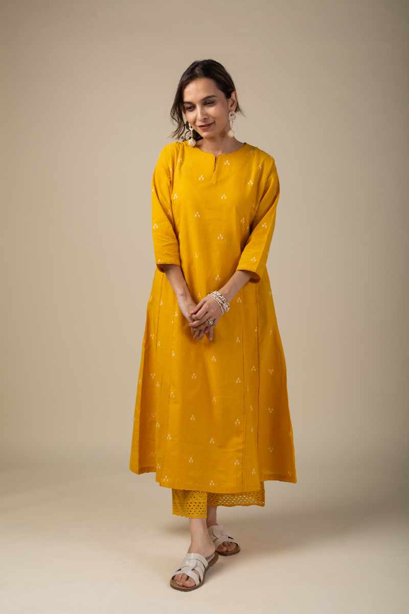 Image for Kusvaa Wkr011 Aarohi Handloom Cotton Kurta Sitting