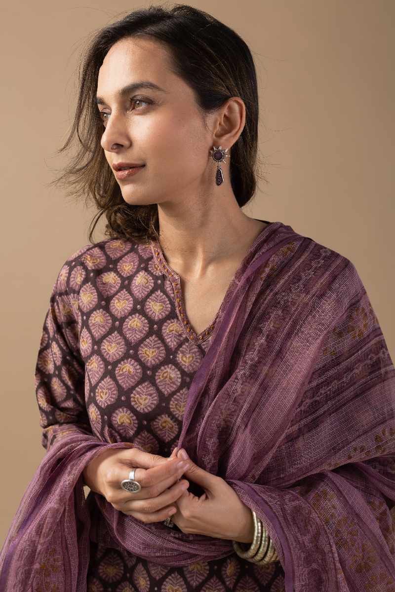 Image for Kusvaa Wkr013 Raati Cotton Straight Kurta Closeup