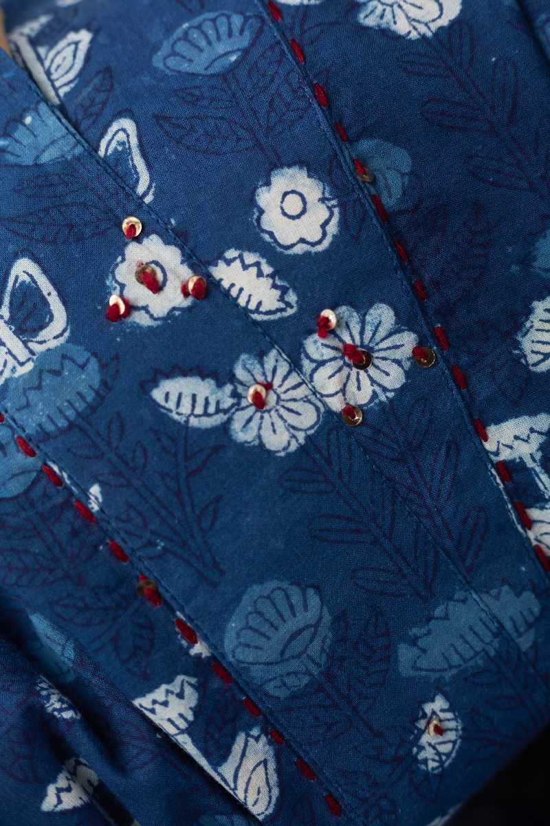 Image for Kusvaa Wkr017 Mukta Cotton Block Print Kurta Sitting