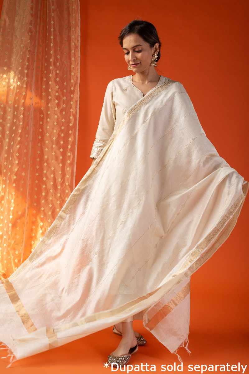 Image for Kusvaa Cood024 Vamika Chanderi Kurta Pant Set Closeup 2 New