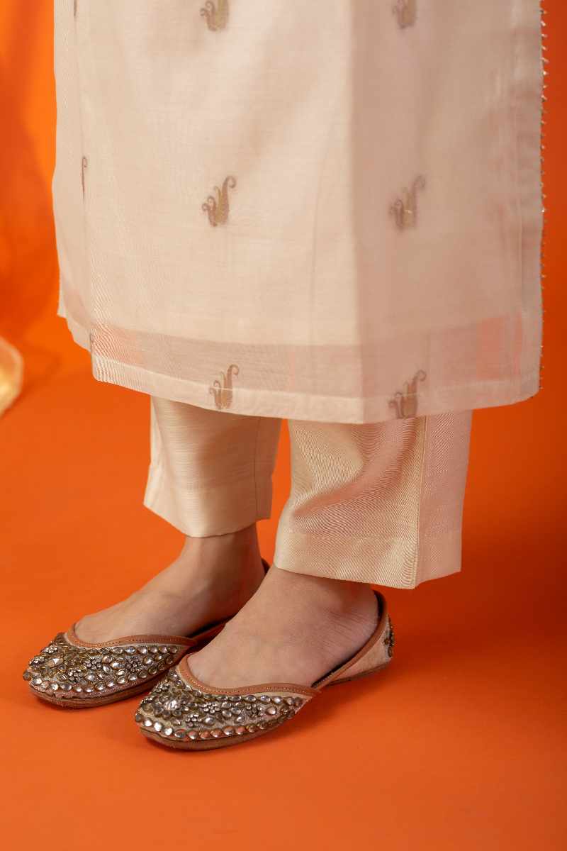 Image for Kusvaa Cood024 Vamika Chanderi Kurta Pant Set Sleeves