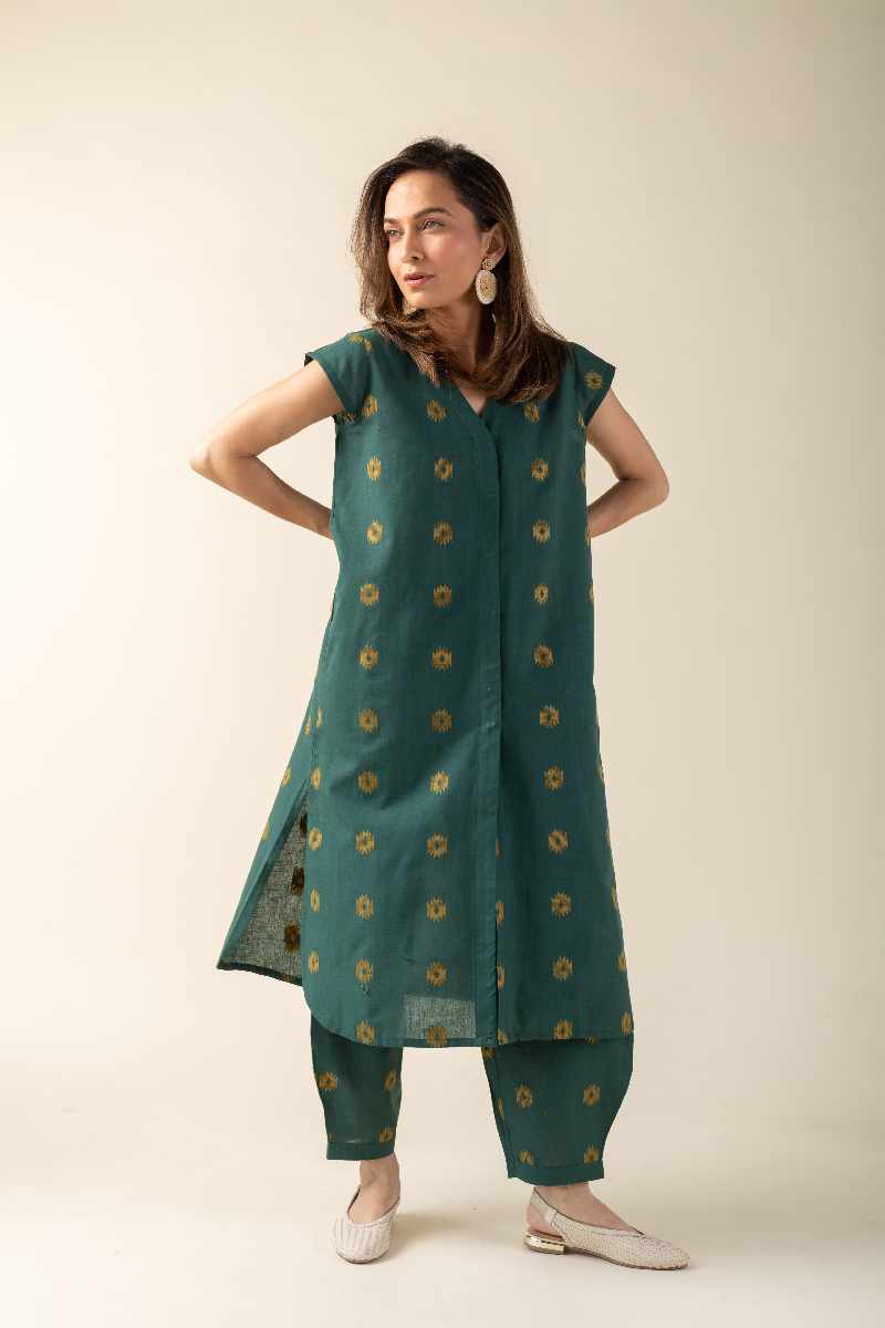 Image for Kusvaa Cood026 Apeksha South Cotton Kurta Pant Set Closeup 2