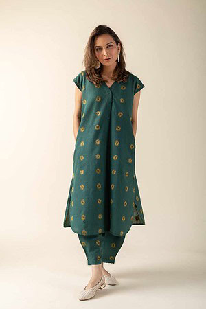 Image for Kusvaa Cood026 Apeksha South Cotton Kurta Pant Set Closeup 4