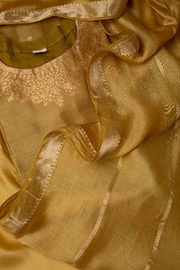 Image for Kusvaa Cood031dup Sanika Moga Silk Dupatta Front