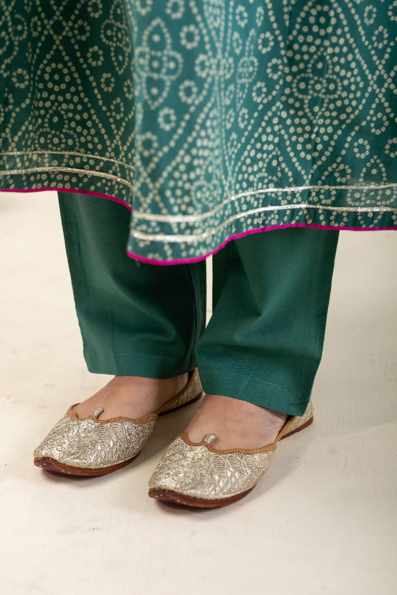 Image for Kusvaa Cood033 Tithira Cotton Bandhani Kurta Pant Set Closeup 4 New
