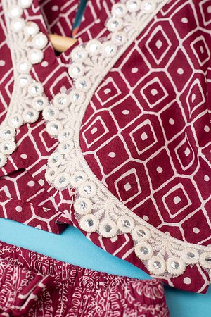 Image for Kusvaa Grw011 Siya Cotton Girls Skirt Top And Dupatta Set Sitting New