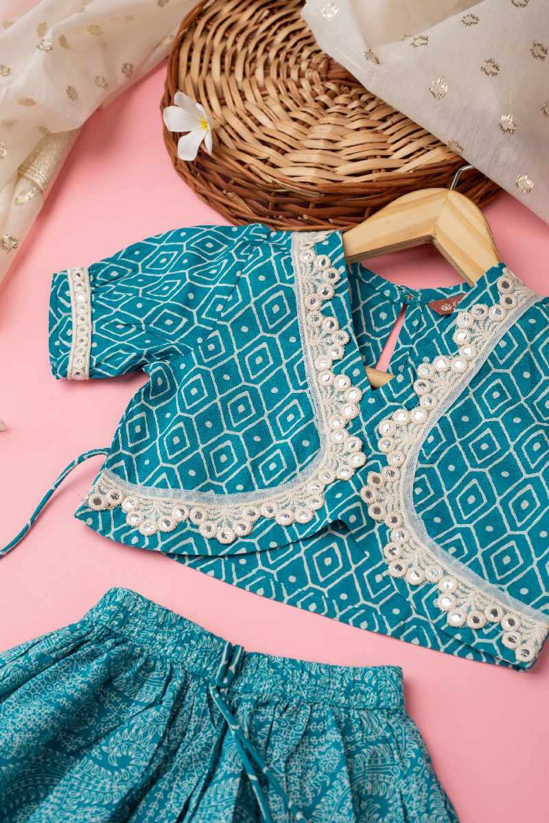 Image for Kusvaa Grw012 Bhanu Cotton Girls Skirt Top And Dupatta Set Closeup 2 New