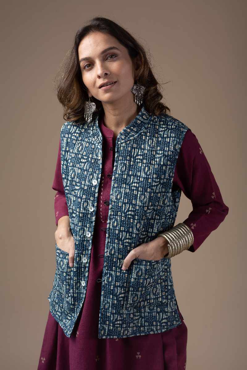 Image for Kusvaa Jak001 Eirini Quilted Sleeveless Reversible Silk Jacket Front