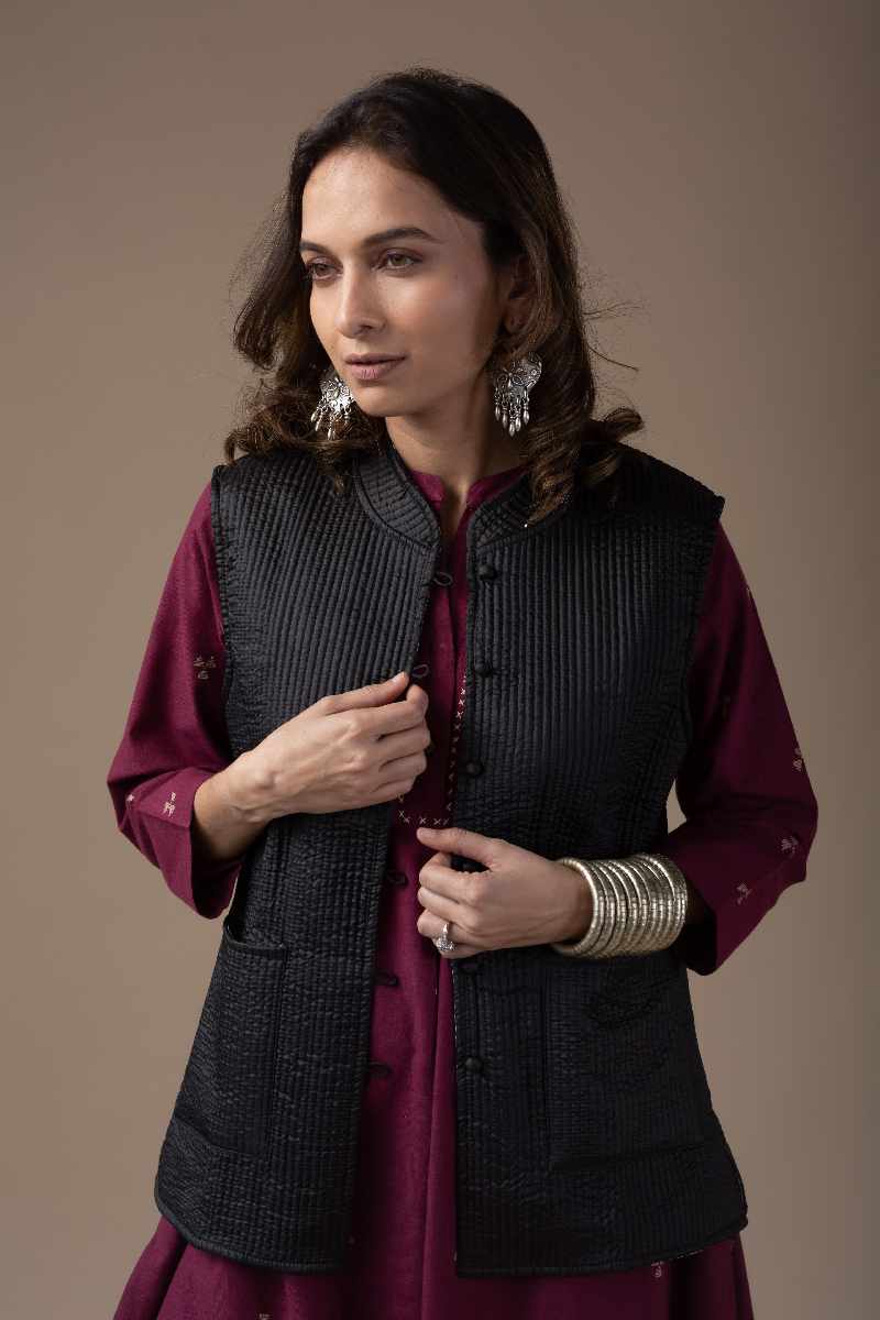 Image for Kusvaa Jak001 Eirini Quilted Sleeveless Reversible Silk Jacket Side
