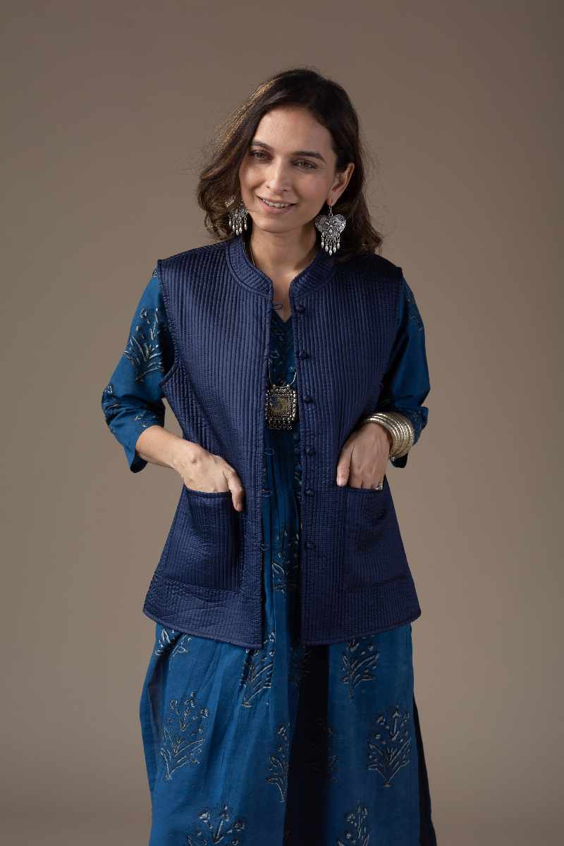 Image for Kusvaa Jak004 Myrto Quilted Sleeveless Reversible Silk Jacket Closeup 2