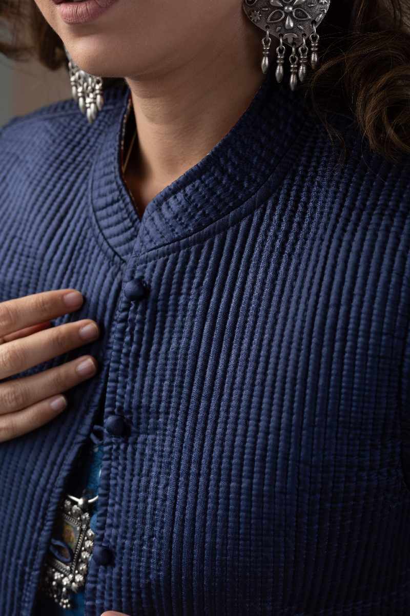 Image for Kusvaa Jak004 Myrto Quilted Sleeveless Reversible Silk Jacket Closeup