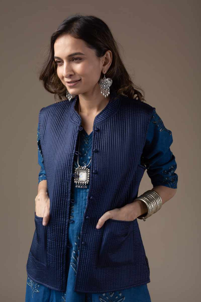 Image for Kusvaa Jak004 Myrto Quilted Sleeveless Reversible Silk Jacket Pocket