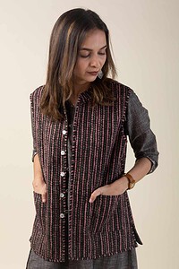 Image for Kusvaa Jak005 Akhila Quilted Sleeveless Reversible Silk Jacket Featured