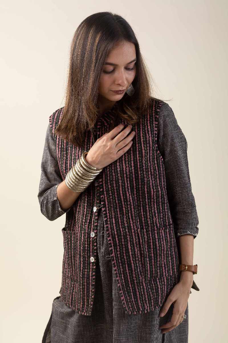 Image for Kusvaa Jak005 Akhila Quilted Sleeveless Reversible Silk Jacket Sitting