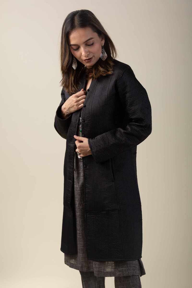 Image for Kusvaa Jak007 Vinata Reversible Long Full Sleeves Jacket Closeup 2
