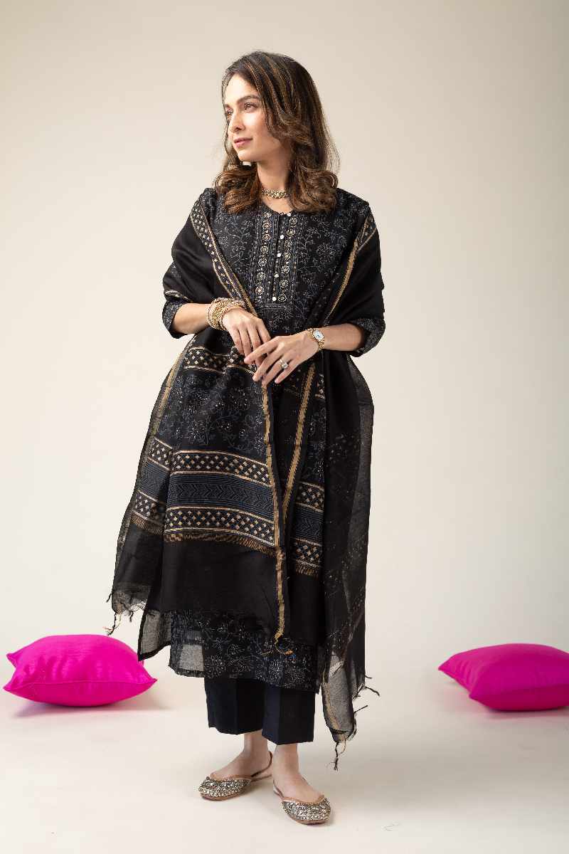 Image for Kusvaa Kds005 Anukta Chanderi Kurta With Dupatta Set Side