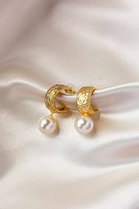 Image for Kusvaa Kpe442 Athena Golden Stud Earrings Featured
