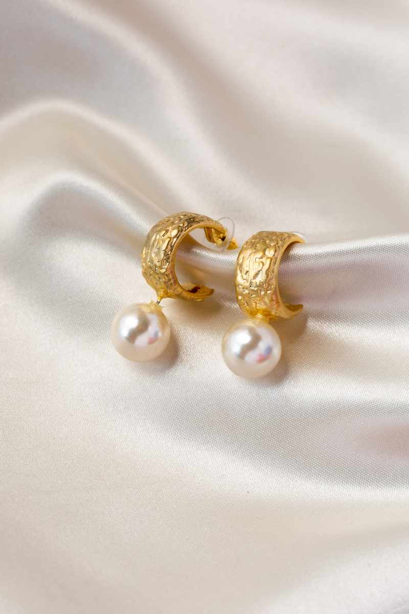 Image for Kusvaa Kpe442 Athena Golden Stud Earrings Front