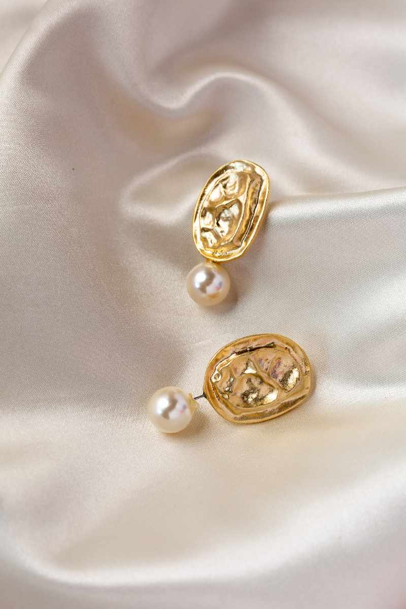 Image for Kusvaa Kpe449 Athena Golden Stud Earrings Front