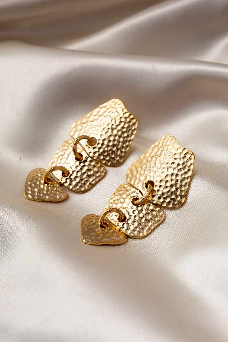 Image for Kusvaa Kpe454 Athena Golden Stud Earrings Sitting