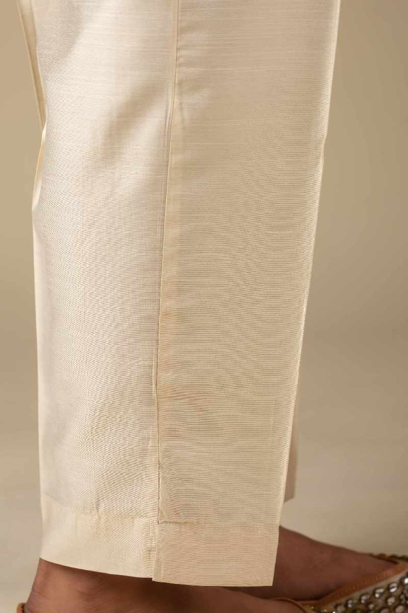Image for Kusvaa Pnt005 Ujayati Cotton Silk Pant Closeup