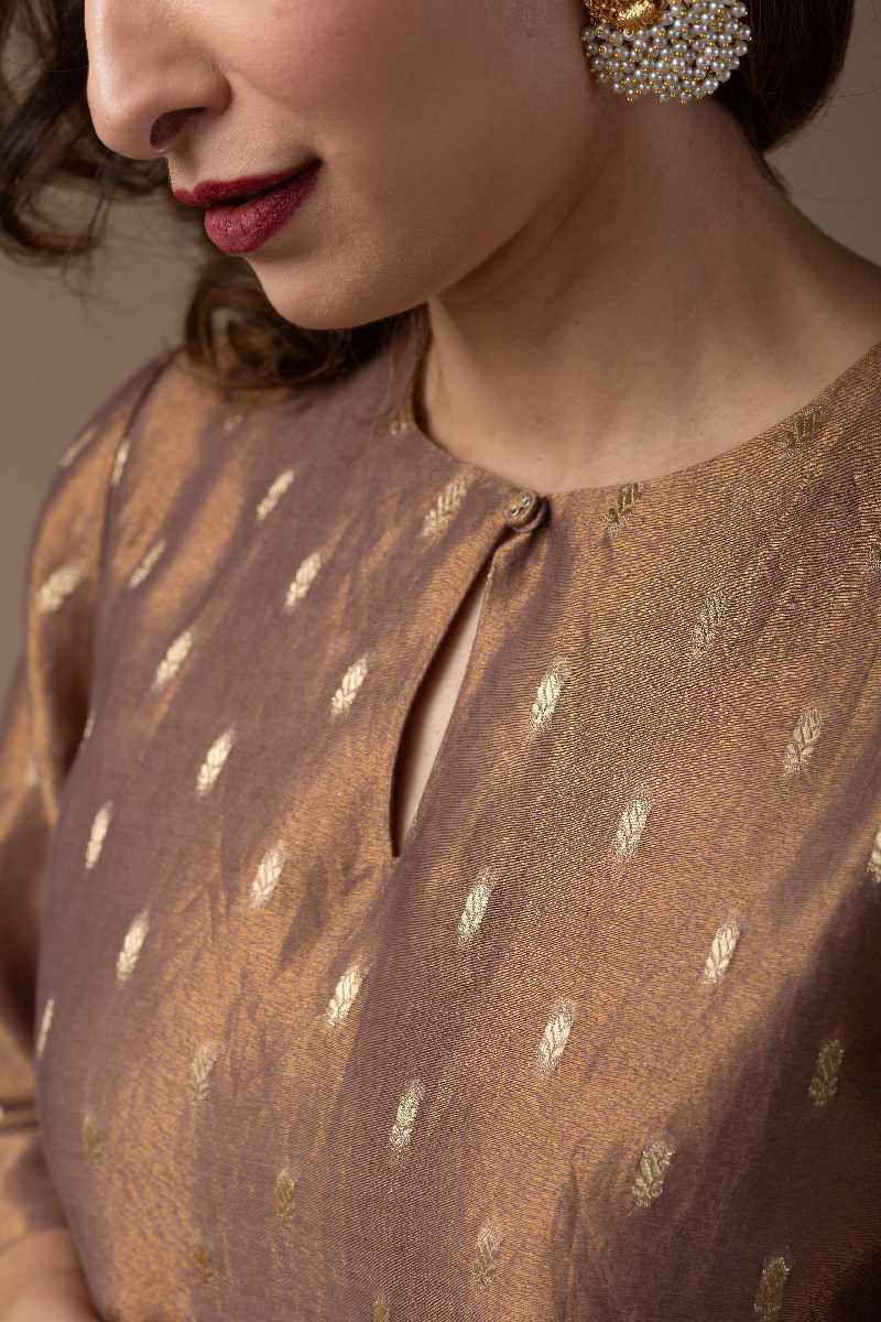 Image for Kusvaa Wkr030 Aadrika Chanderi Straight Kurta Closeup