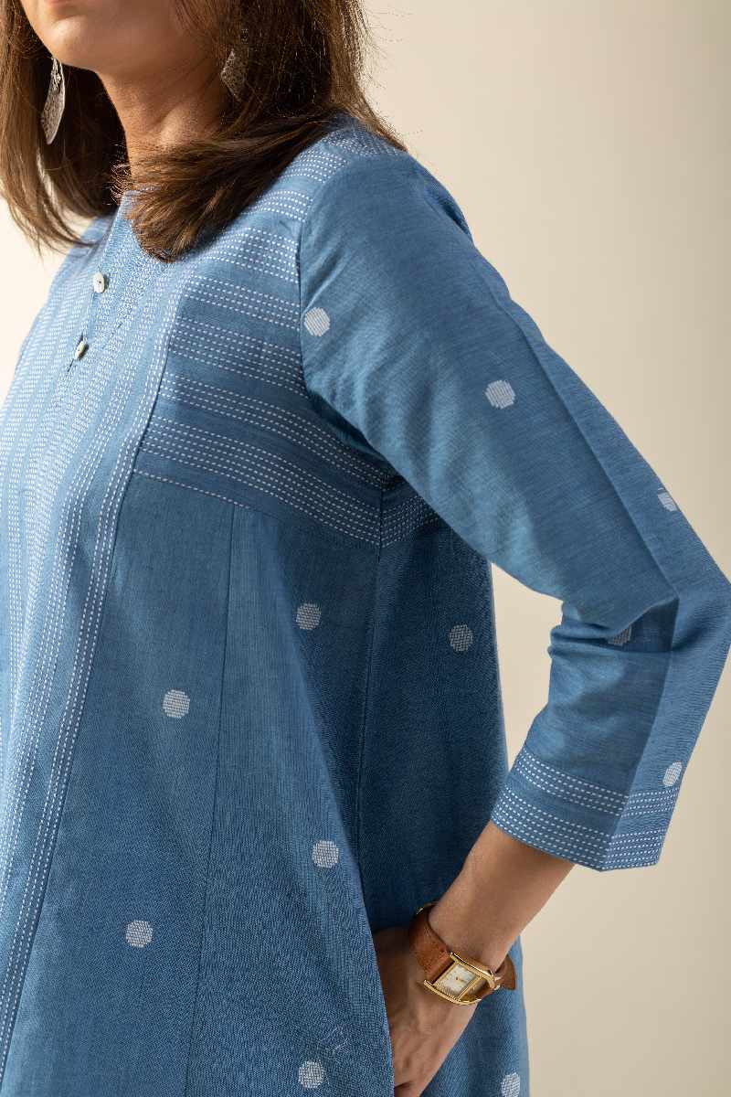 Image for Kusvaa Cood041 Trusha Handloom Cotton Kurta Pant Set Closeup 2