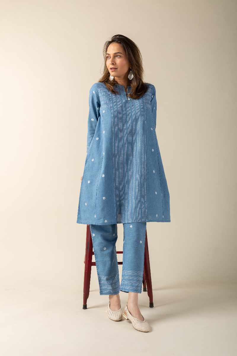 Image for Kusvaa Cood041 Trusha Handloom Cotton Kurta Pant Set Front