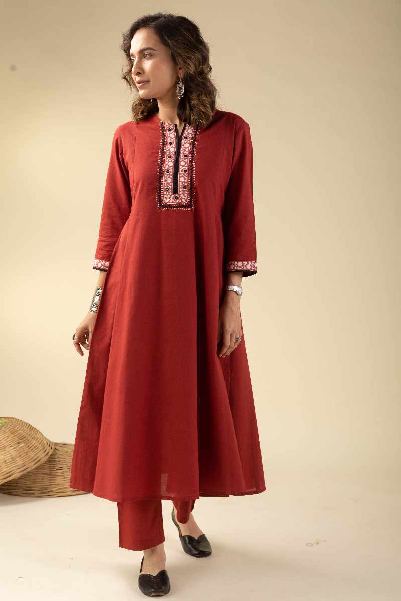 Image for Kusvaa Cood042 Lavali Cotton Kurta Pant Set Closeup 3