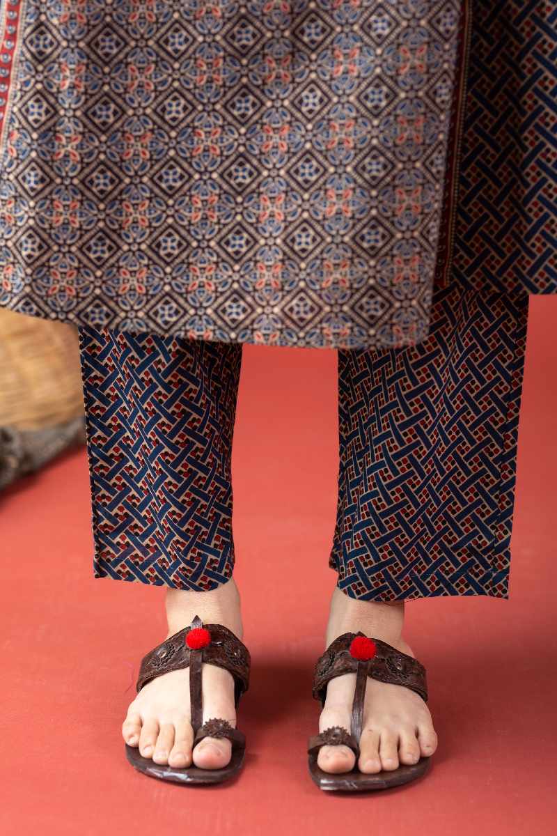Image for Kusvaa Cood049 Megha Cotton Kurta Pant Set Back