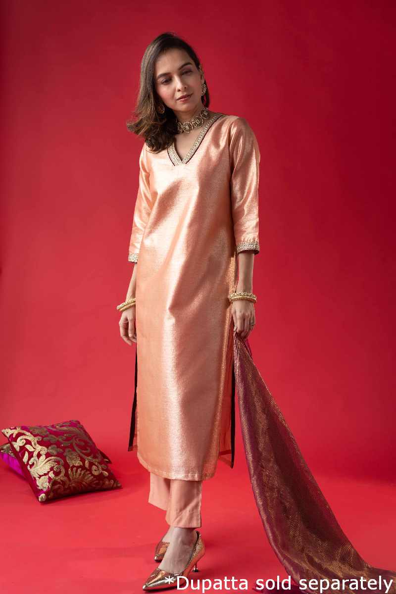 Image for Kusvaa Cood050 Sipra Tissue Kurta Pant Set Closeup 4