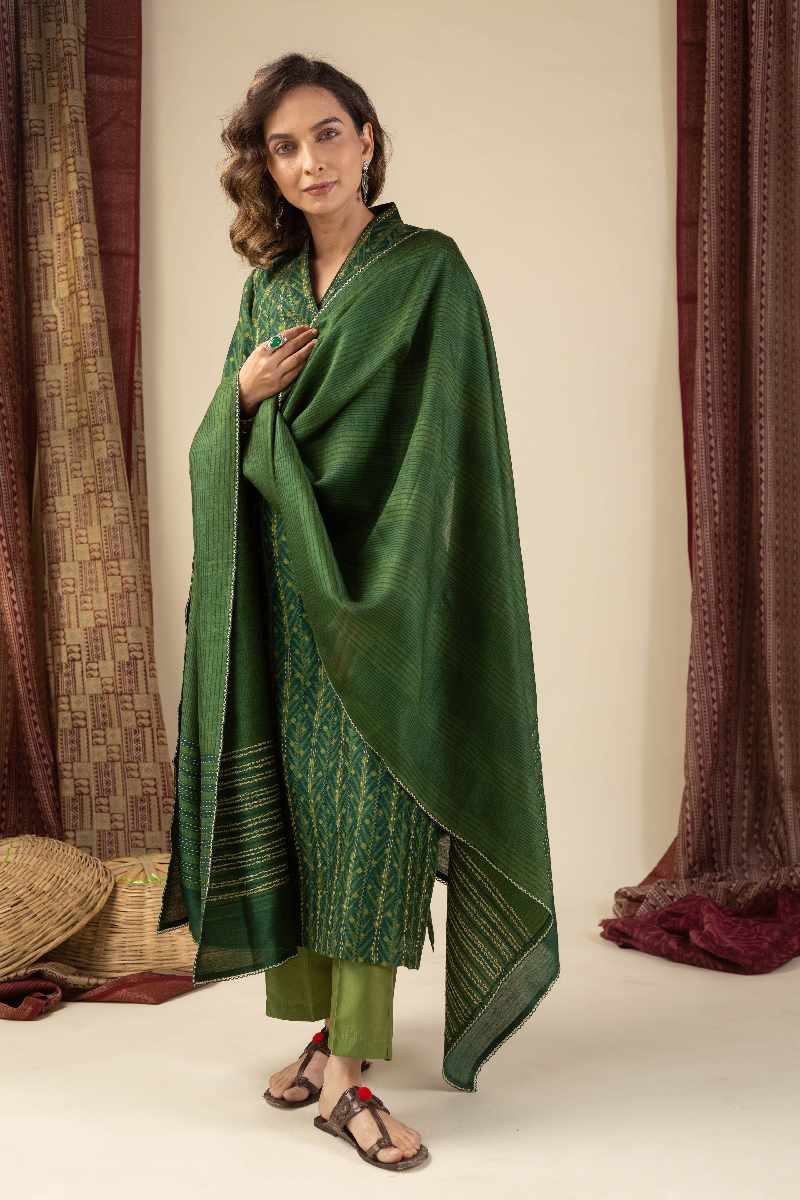 Image for Kusvaa Kds008 Anika Tussar Kurta With Dupatta Set Back