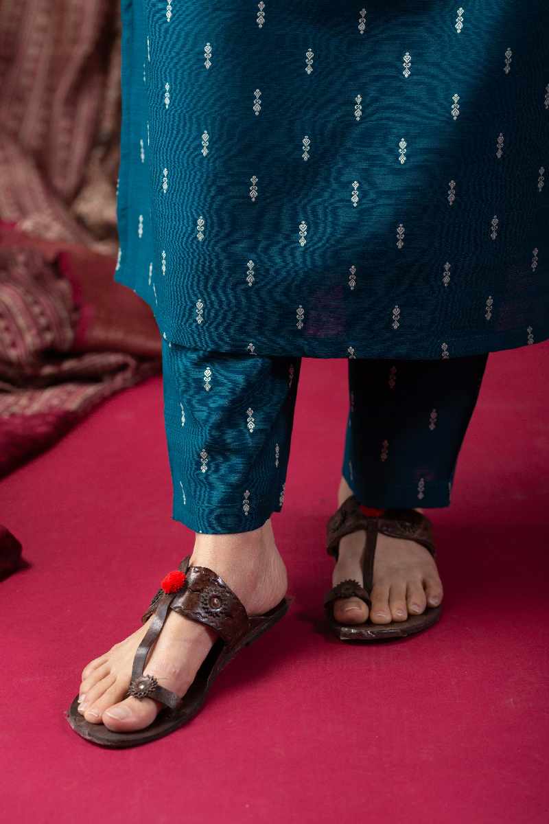 Image for Kusvaa Cood066 Sivina Cotton Kurta Pant Set Closeup 2