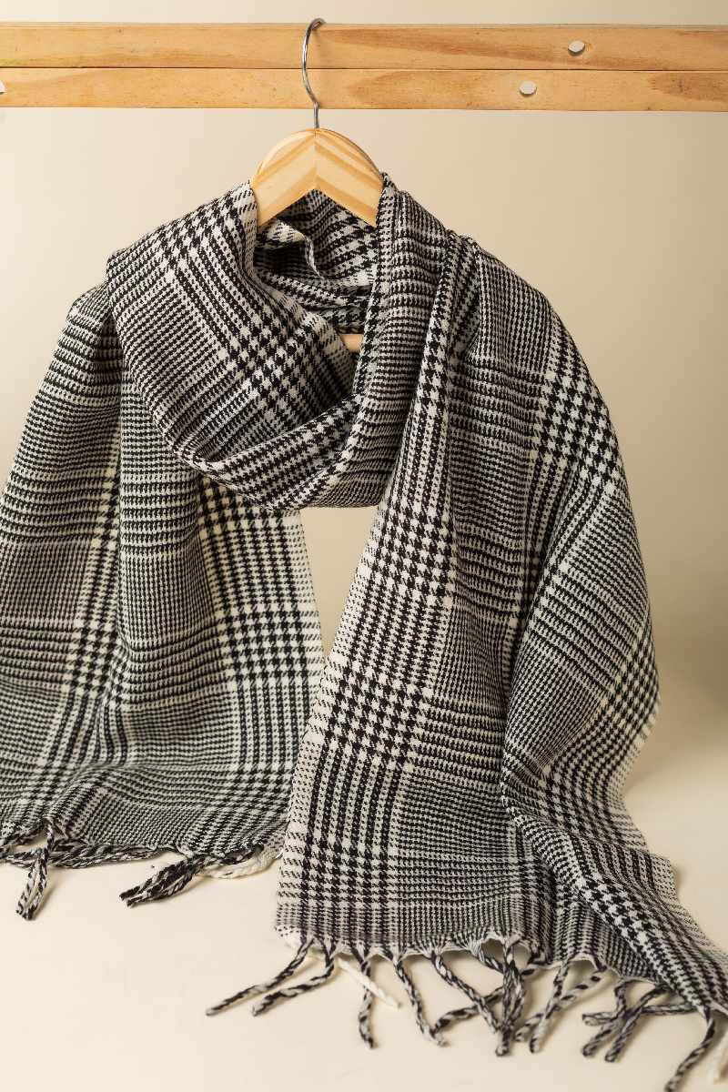 Image for Kusvaa Kusl115 Arjun Woolen Muffler Closeup Latest