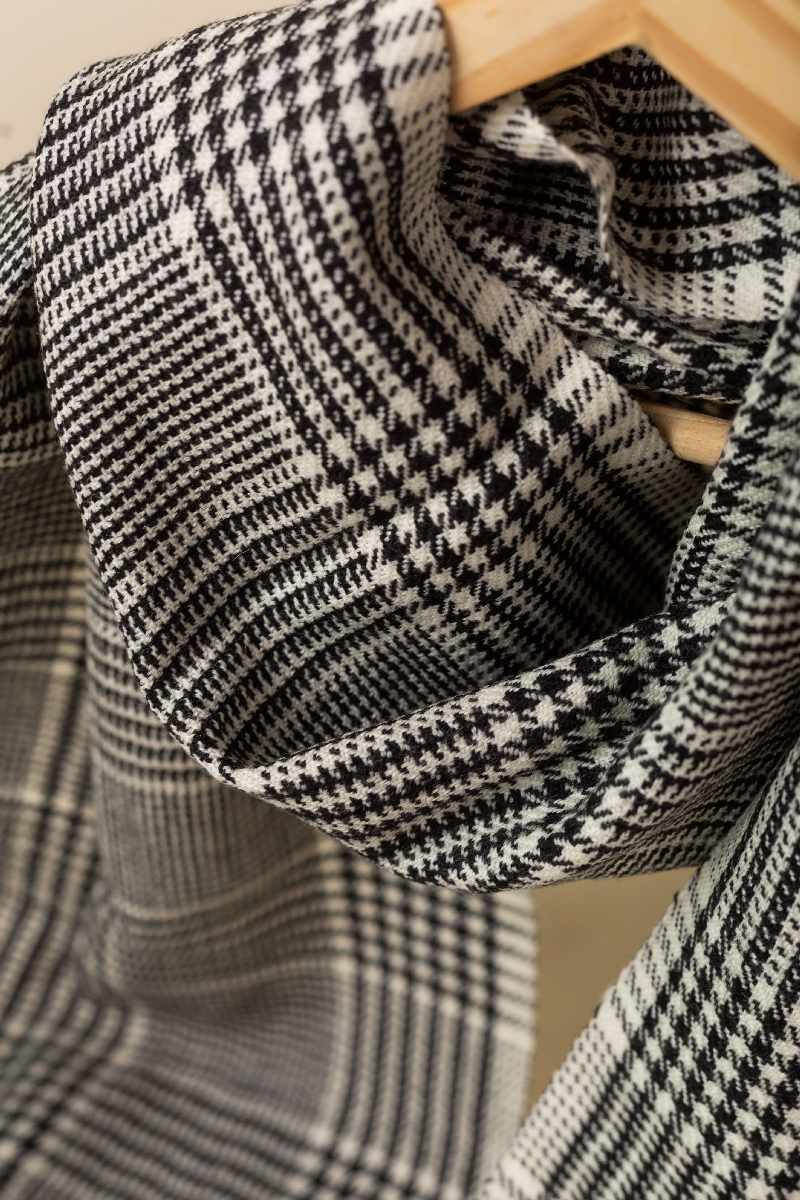 Image for Kusvaa Kusl115 Arjun Woolen Muffler Side Latest