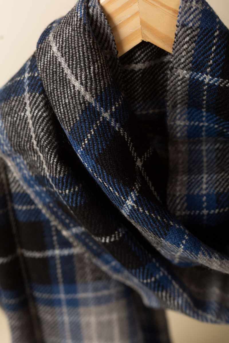 Image for Kusvaa Kusl125 Ambuj Woolen Muffler Front Latest