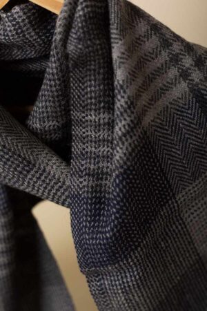 Image for Kusvaa Kusl126 Dhiraj Woolen Muffler Front Latset