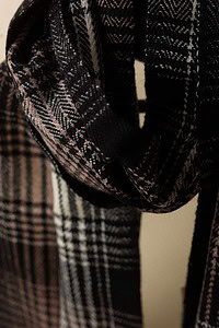 Image for Kusvaa Kusl127 Dinkar Woolen Muffler Front Latest