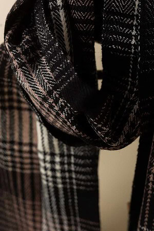 Image for Kusvaa Kusl127 Dinkar Woolen Muffler Front Latest