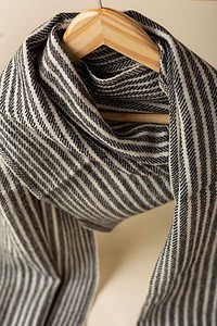Image for Kusvaa Kusl140 Darshan Woolen Muffler Side Latest