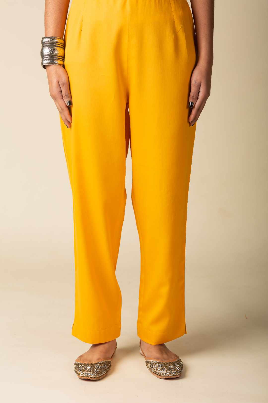 Image for Kusvaa Wkr056p Vidushi Cotton Silk Pant Front