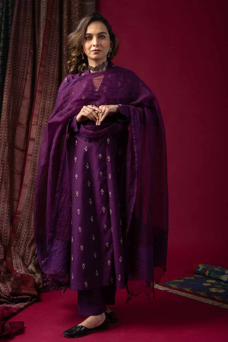 Image for Kusvaa Wkr059 Avani Cotton Silk Kurta Front