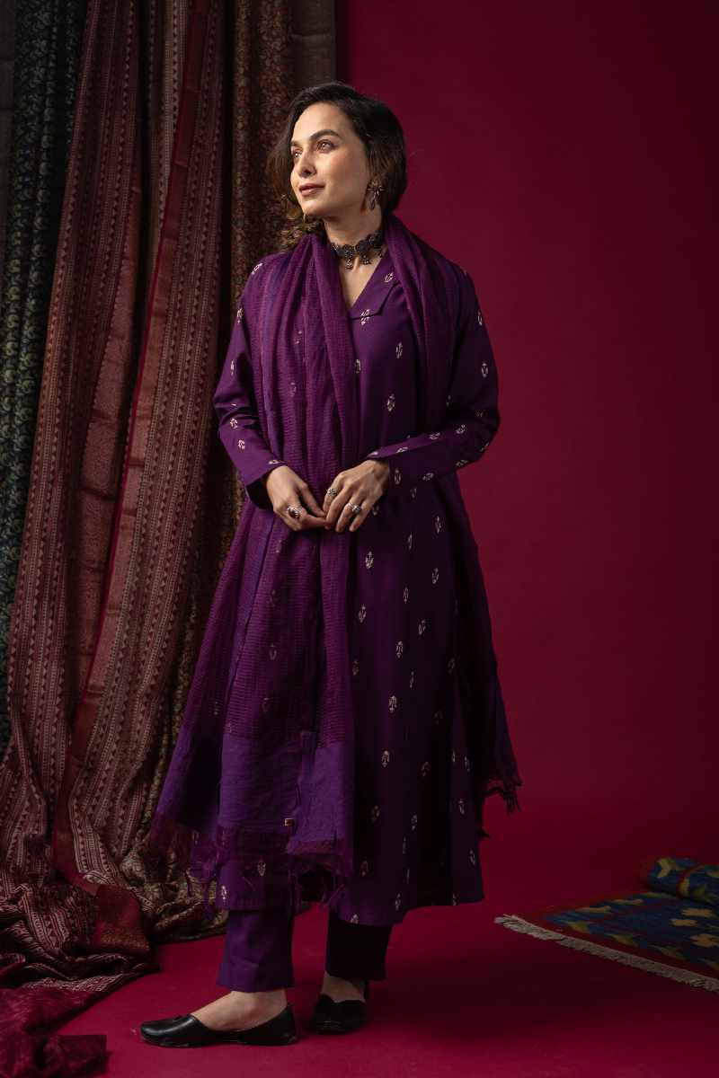 Image for Kusvaa Wkr059 Avani Cotton Silk Kurta Side