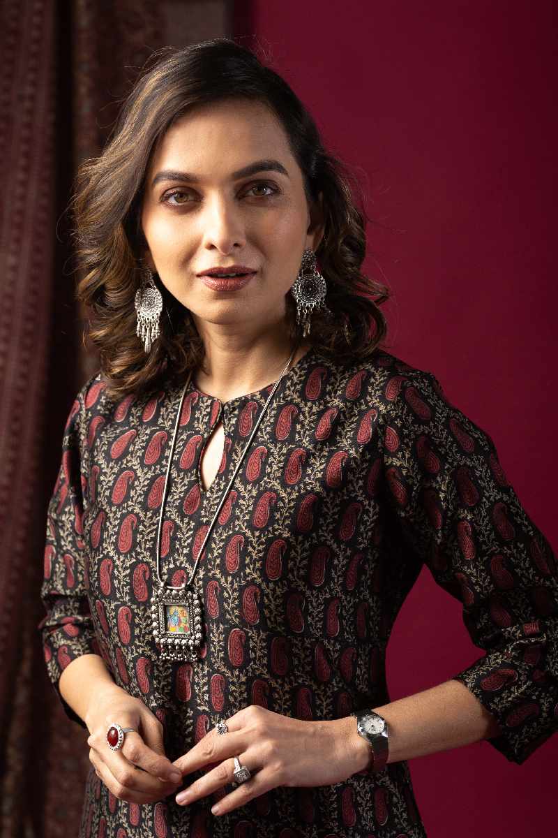 Image for Kusvaa Wkr061 Jiva Chanderi Straight Kurta Featured