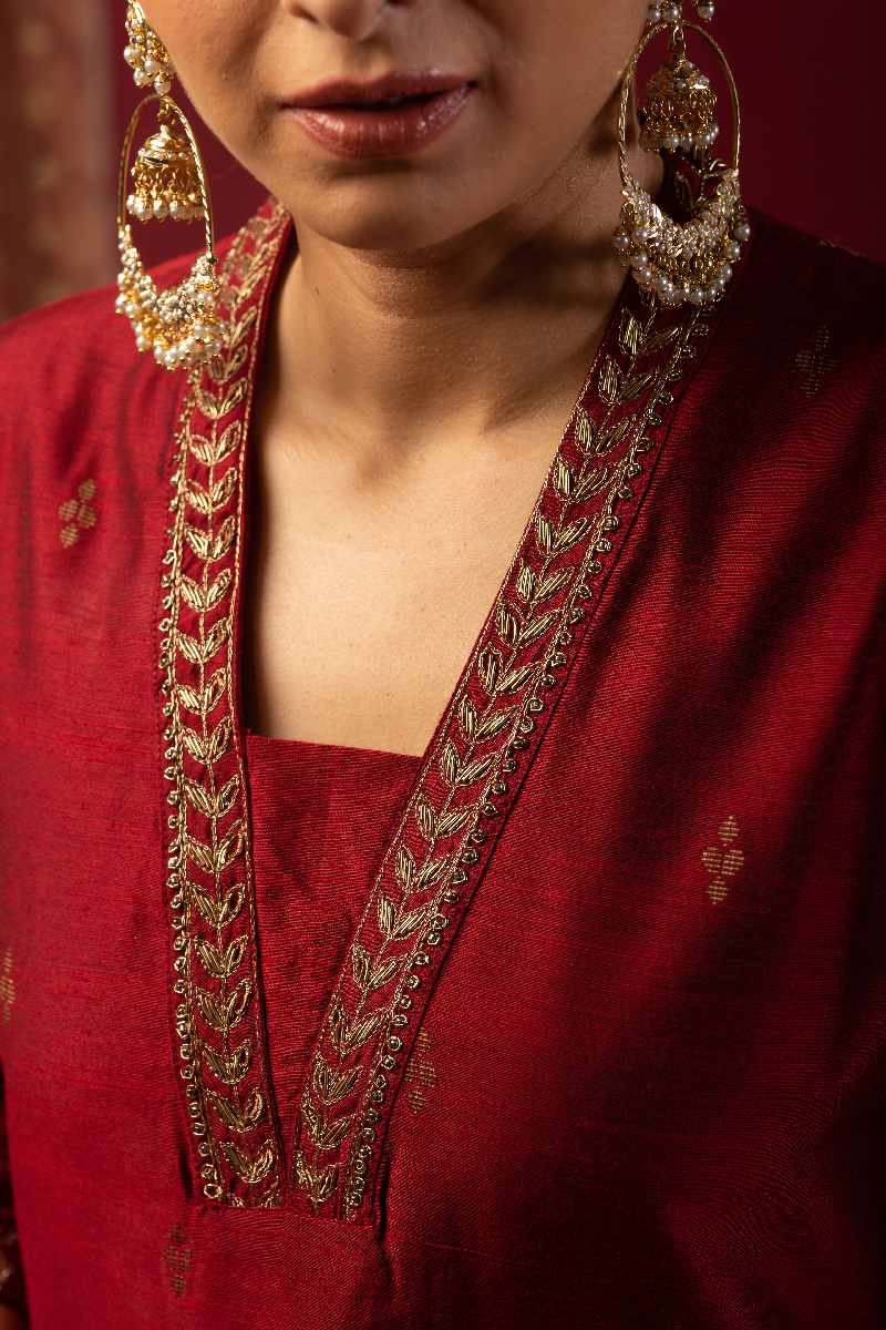 Image for Kusvaa Cood070 Ratri Cotton Silk Kurta Pant Set Closeup